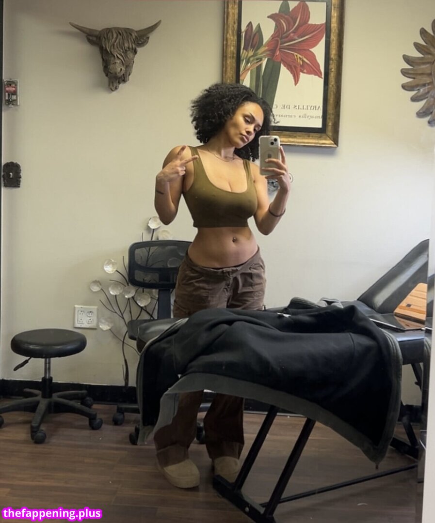 Aaliyeezy / theallierae Naken OnlyFans Foto #387