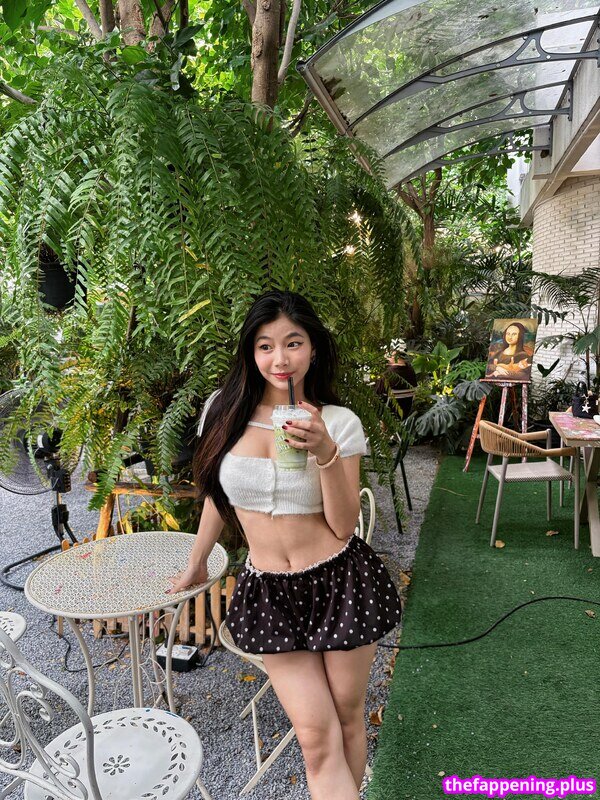 Saipetch B. / aaomhelloo Çıplak OnlyFans Fotoğrafı #238