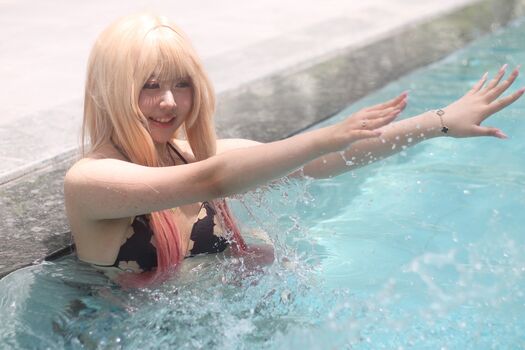 Altariaa_cos
