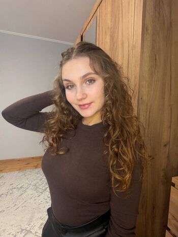 Amelia_Lucky