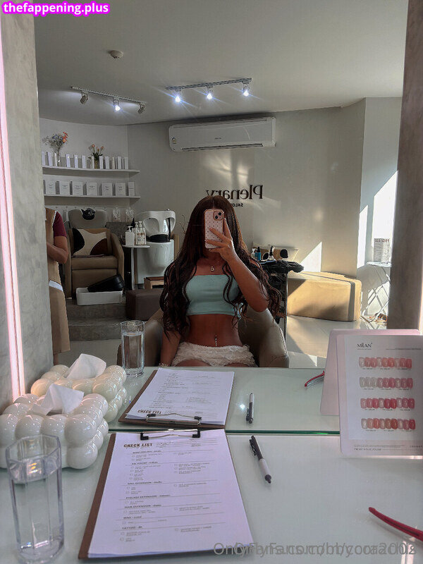 bbycorachis / cora_2oo2 / https: Foto OnlyFans Nuda #5