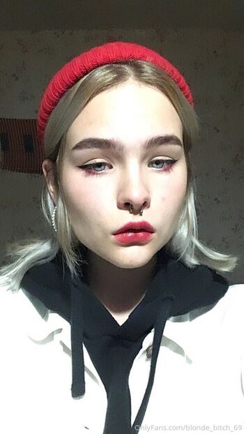 blonde_bitch_69
