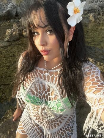 Celina_x31