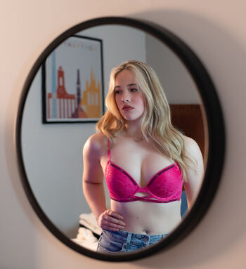 Elise Rae