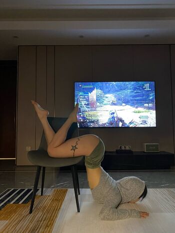 Hitomi Songyuxin