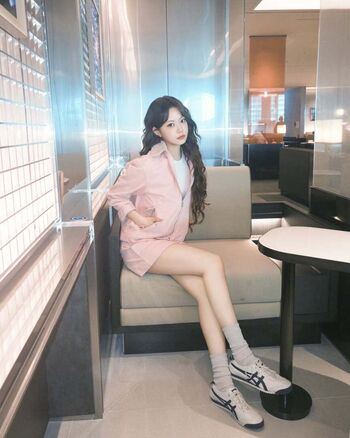 Hong Eunchae 홍은채 | LESSERAFIM