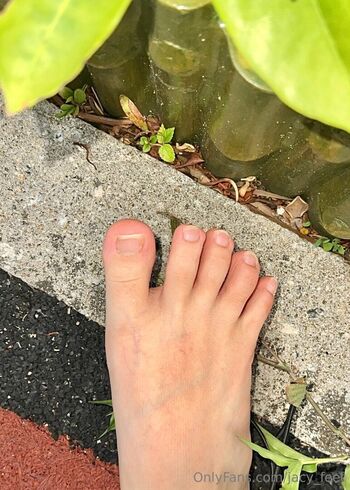 jacy_feet