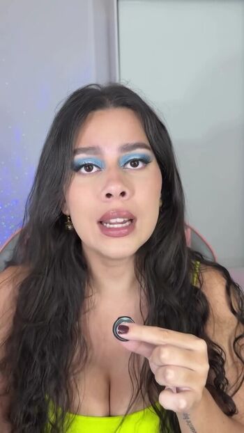 Julia Alvarenga