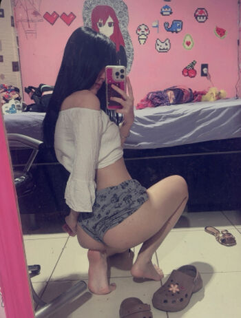 laah_girl