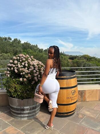 Leigh Mag