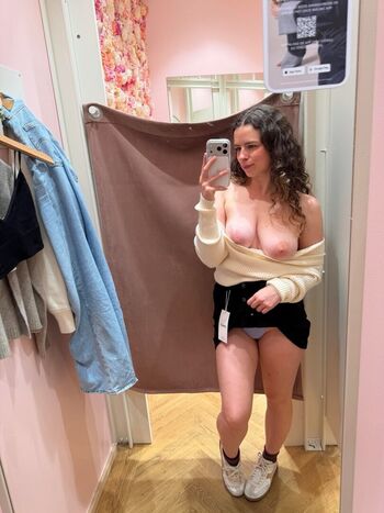 linaliciouss / Alinasweetness / sunnylinabae / linaliciouspoguese / Poguese