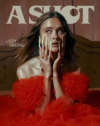 Lizzy Greene
