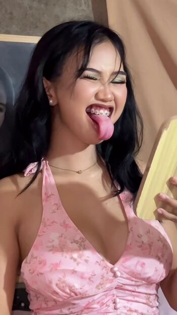 Long Tongue Fetish