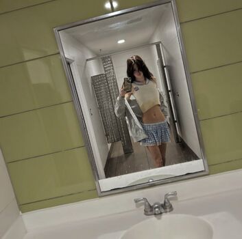 Mazzy Joya / mazzyjoya / petalspliff