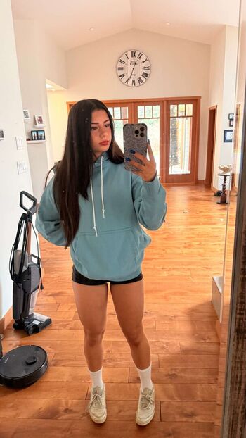 Mikayla Campinos