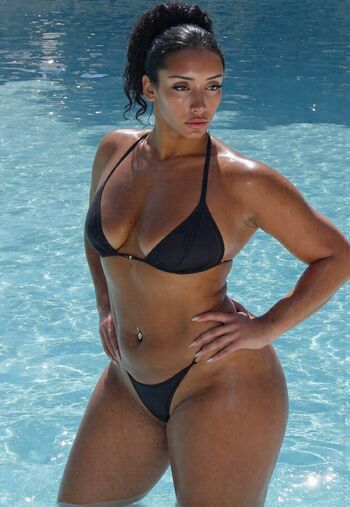 Naomi Sharon
