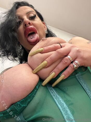 Nina Vegas