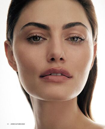Phoebe Tonkin