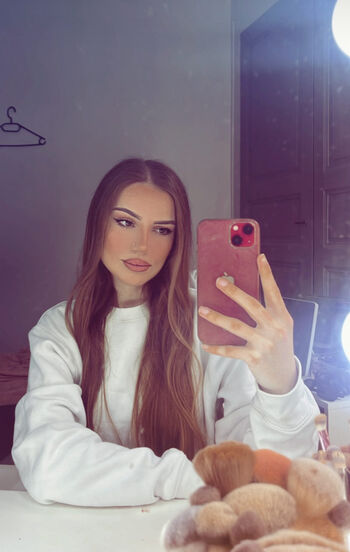 Queenamandine2