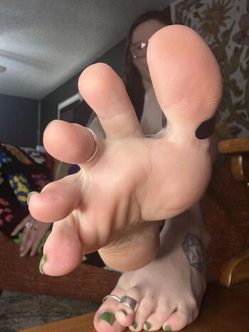 Red_Lilly_sole