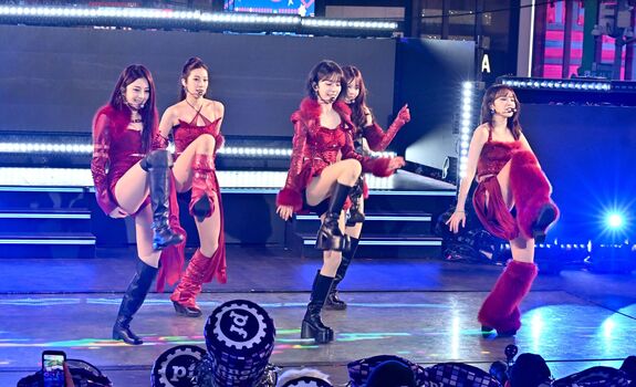 Sakura Miyawaki 宮脇 咲良