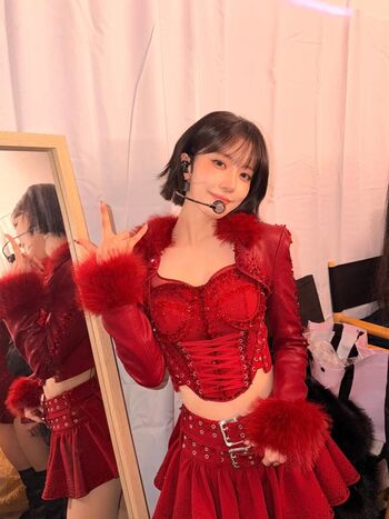 Sakura Miyawaki 宮脇 咲良