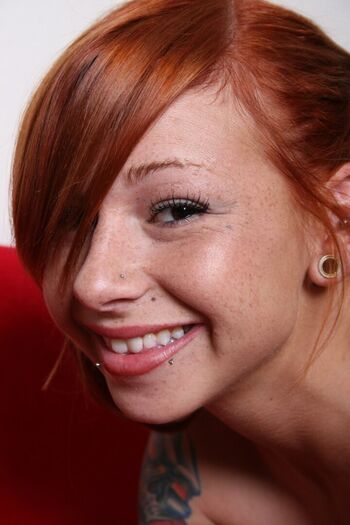 Scarlett Pain
