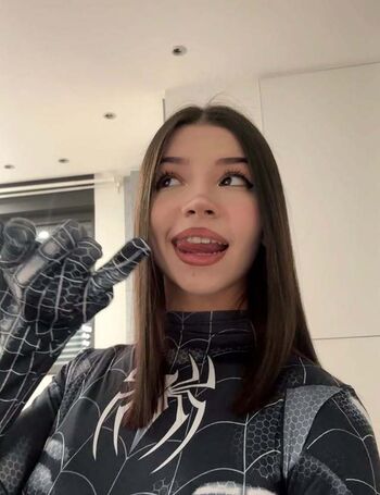 Spider-girl into the Thot-Verse!