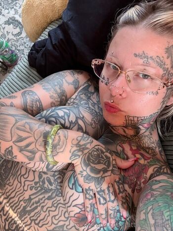 tattoosnwaifus