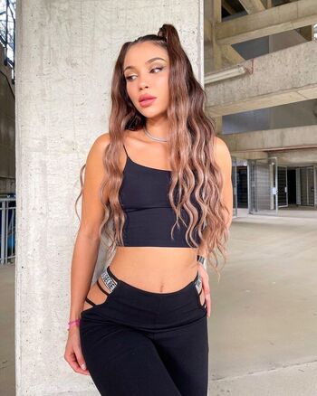 The Victoria's Secret Shine/Sparkle Strap Bra, Thong, and Lingerie Thread!