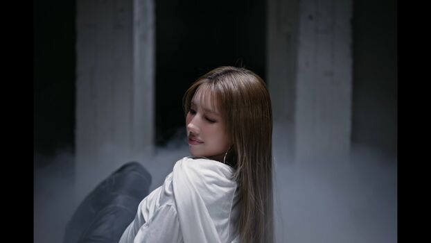 tiny.pretty.j