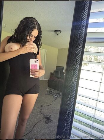 vanesssa.x2