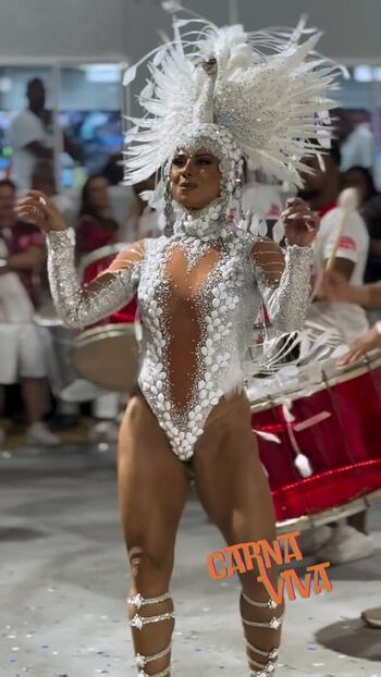 Viviane Araujo
