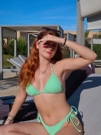Women In Bikinis